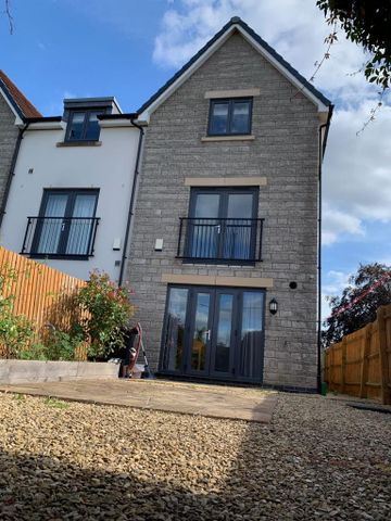 3 bedroom end of terrace house to rent - Photo 4