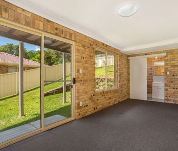 Well Appointed Townhouse with Flexible Living Spaces - Photo 2