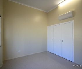 LOCATION – Minutes to the beach - Photo 5