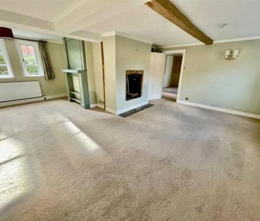 4 bedroom detached house to rent - Photo 1