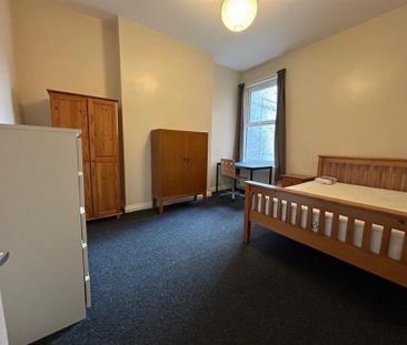 9 Bedroom Semi Detached To Let - Photo 2