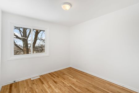 For Lease - 1487 Morisset Avenue Unit# B, Carlington - Central Park, Ontario - Photo 2