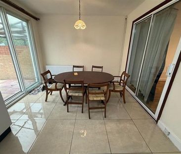 4 bedroom terraced house to rent - Photo 4