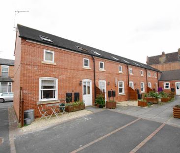 2 bedroom end of terrace house to rent - Photo 2