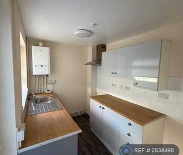 2 bedroom terraced house to rent - Photo 4