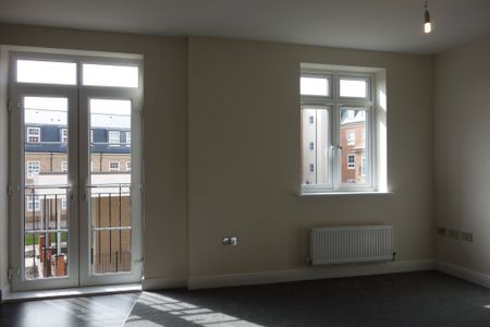2 bedroom Apartment to rent - Photo 2