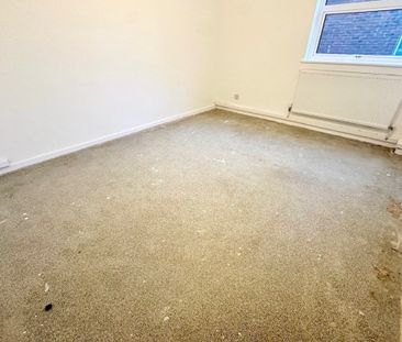 Market Close - Photo 2