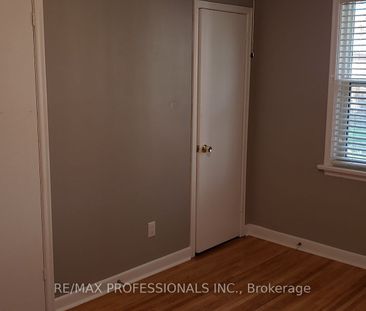 For Lease - 5 Rangoon Road, Toronto, Ontario - Photo 4