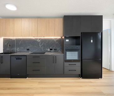 Stunning Apartment with District and Water Views - Photo 6