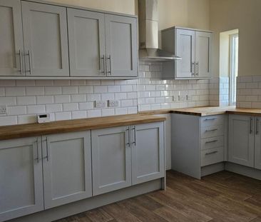 5 bedroom apartment to rent - Photo 1