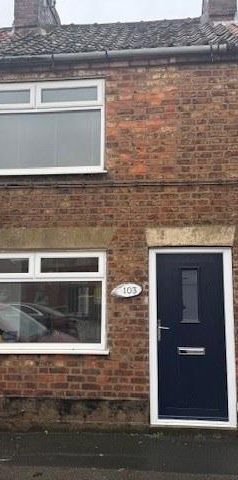 2 bedroom terraced house to rent - Photo 2