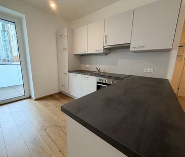 Gemütliche 2- Zimmer-Wohnung mit großer Loggia in den Innenhof - Photo 3