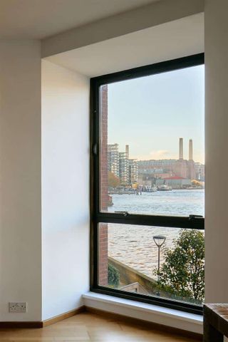 Riverside Court, SW8, London - Photo 3