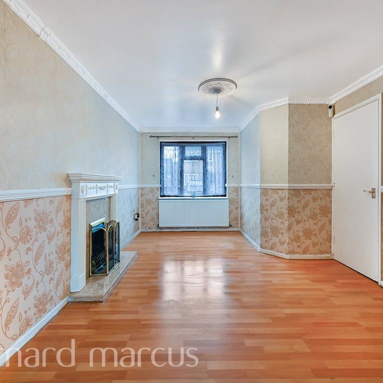 Heathfield Drive, Mitcham - Photo 1