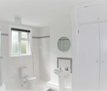 3 bedroom terraced house to rent - Photo 6