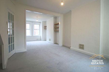 2 bedroom maisonette to rent - Photo 2