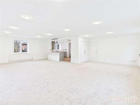 The Courtyard, Liverpool, L18 - Photo 1