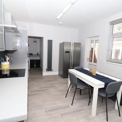 5 bedroom house share to rent - Photo 1