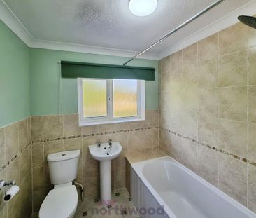 3 bedroom detached house to rent - Photo 4