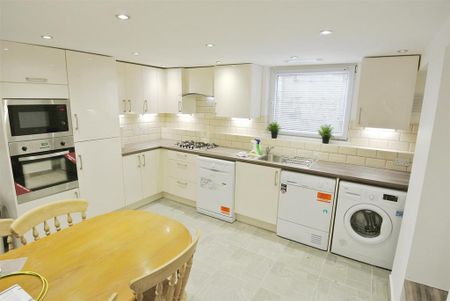 5 bedroom house to rent - Photo 4