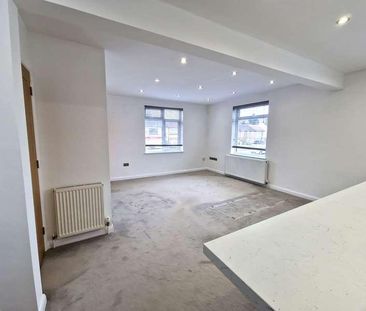 Dunstable Road, Luton, LU4 - Photo 1