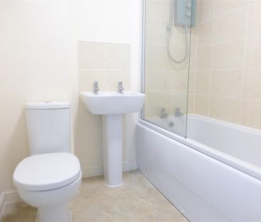 Portland Drive, Barry - Photo 6