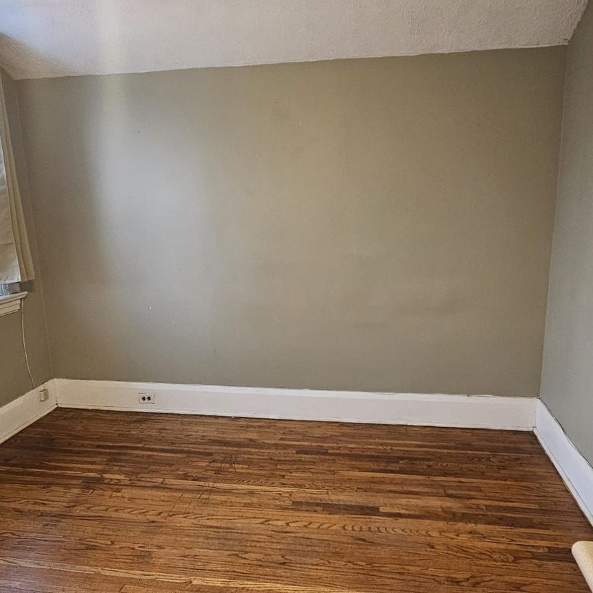 For Lease - 72 eleventh Street, Toronto, Ontario - Photo 1