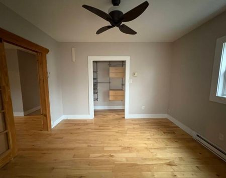 Renovated charming 1 bed 1 bath flat in Downtown Dartmouth - Photo 5