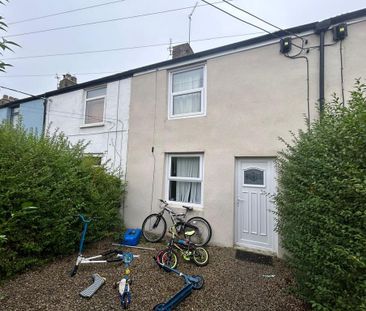 2 bedroom terraced house to rent - Photo 5