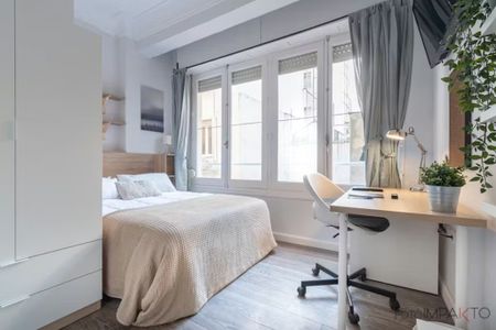 Calle de Antonio Acuña, Madrid, Community of Madrid 28009 - Photo 4