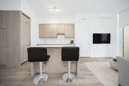 For Lease - 30 ELM Drive Unit# PH01, Mississauga, Ontario - Photo 2