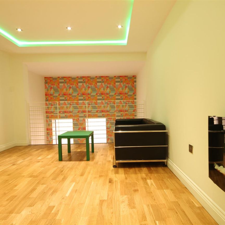 Falconars House, City Centre - Photo 1