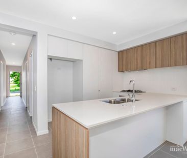 Spacious Family Home in Prime Strathpine Location - Photo 6