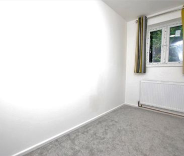 2 bedroom end of terrace house to rent - Photo 1