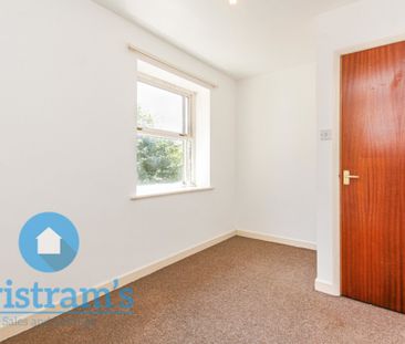 2 bed Flat for Rent - Photo 5