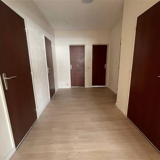 Appartement te huur - Photo 1