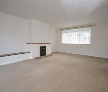 4 bedroom detached house to rent - Photo 3