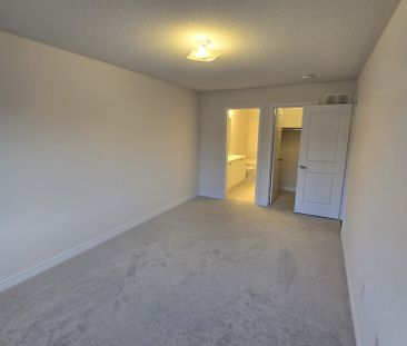 For Lease - 2025 Horace Duncan Crescent, Oshawa, Ontario - Photo 6