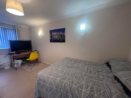 16 Freedom Square - Photo 3