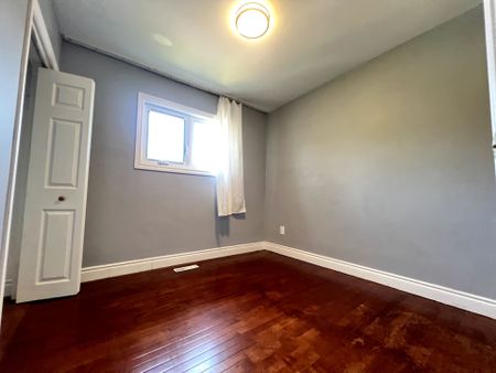 For Lease - 67 Hoover Crescent, Toronto, Ontario - Photo 2