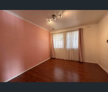 6 Livonia Place, Dandenong North, Vic 3175 - Photo 1