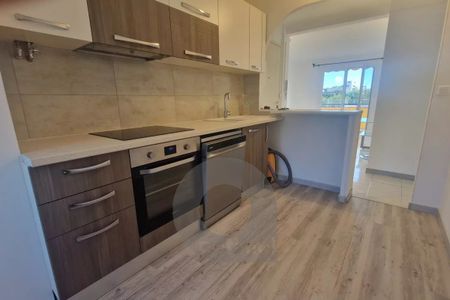 Location 3 pièces MEUBLÉ – Dernier étage – Vue dégagée - Photo 4