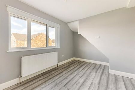 8 bedroom semi-detached house to rent - Photo 5