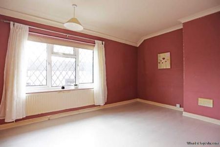 3 bedroom property to rent in Dagenham - Photo 2