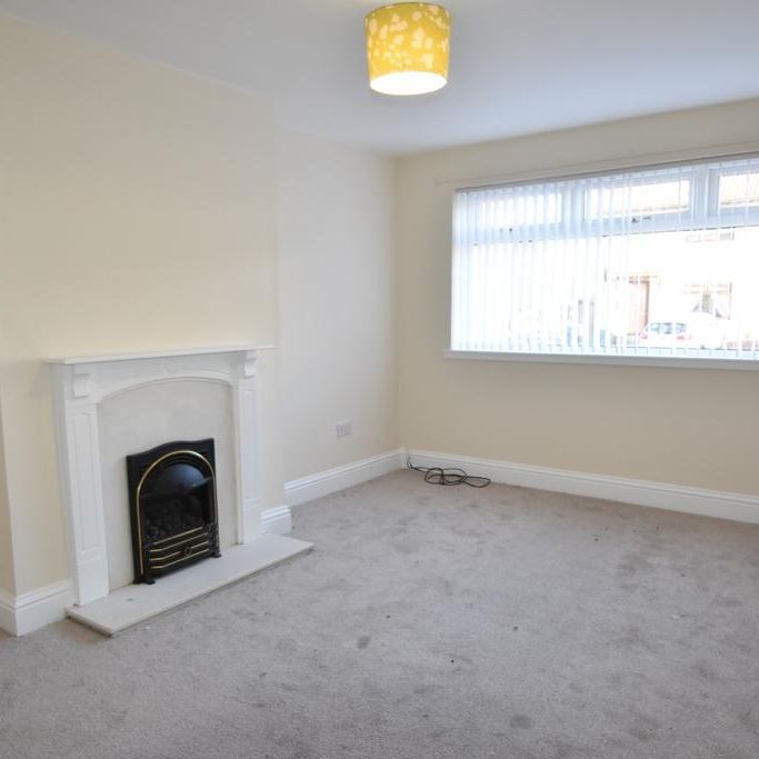 2 bedroom ground floor flat to rent - Photo 1