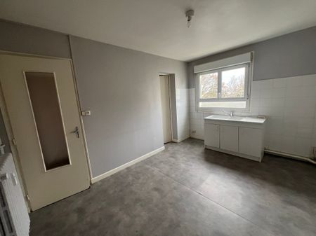Location - Appartement T4 - 79 m² - Montbéliard - Photo 5