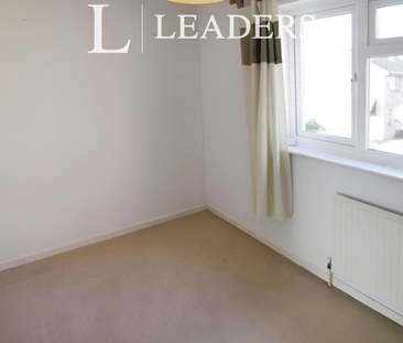 2 bedroom semi-detached house to rent - Photo 3