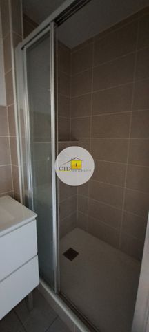 Location Appartement 2 pièces 49m² ST PRIEST 69800 - Photo 3