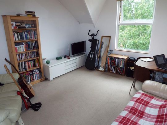1 bedroom flat to rent - Photo 1