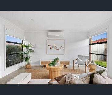 Stylish 2-bed Unit Just Steps from Pakington St! - Photo 3